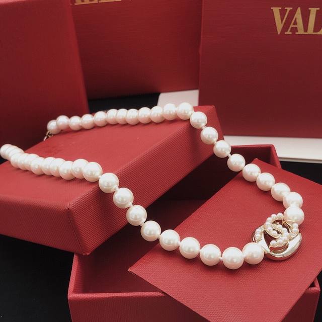 No.Xxl0341 Ch*Nel latest oval pearl necklace consistent Zp brass material DDD