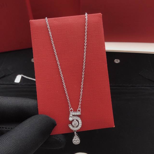 No.Xxl0336 Ch*Nel latest 5-letter necklace consistent Zp brass material DDD