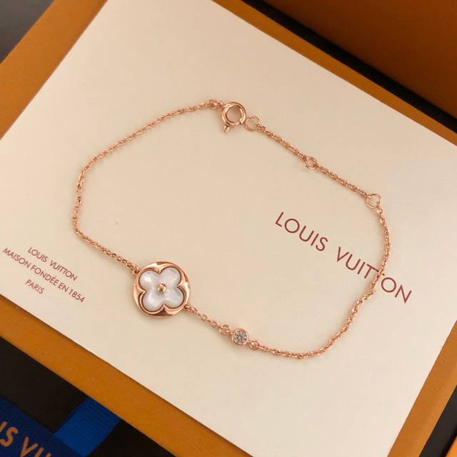 Seiko version is so beautiful Lv bracelet four-leaf clover single flower Louis