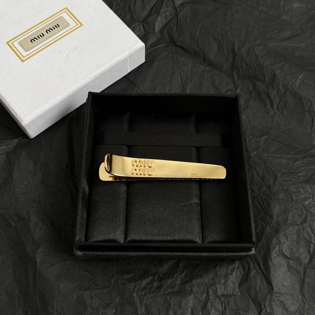 Large Miumiu hairpin export order The most beautiful item with a high-end feel,