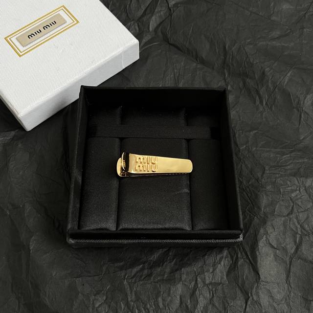 Small Miumiu hairpin export order The most beautiful item with a high-end feel,