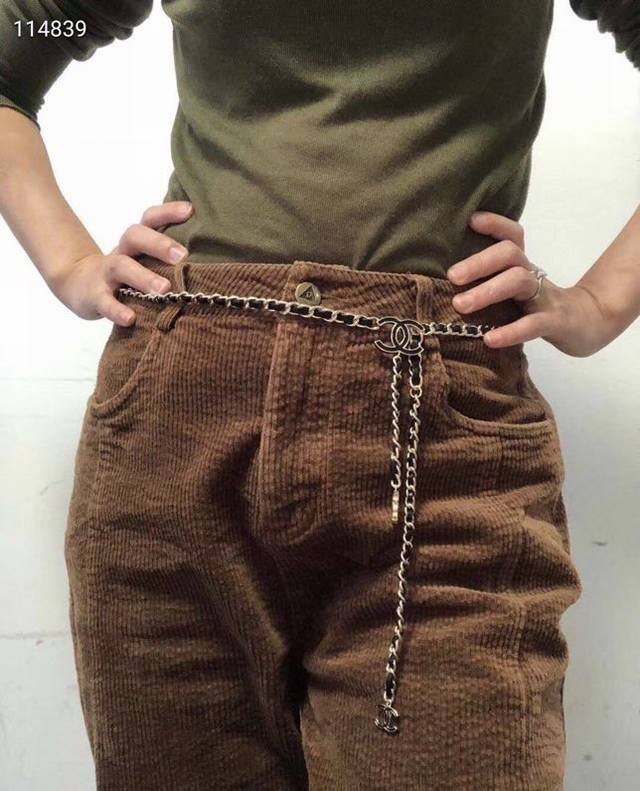 Chanel Chanel black leather waist chain Absolutely beautiful letter chain belt a