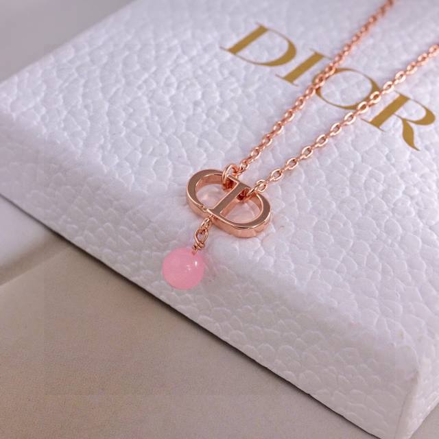 Necklace, Bracelet, Earrings Dior Set New models are on sale at the counter. Be