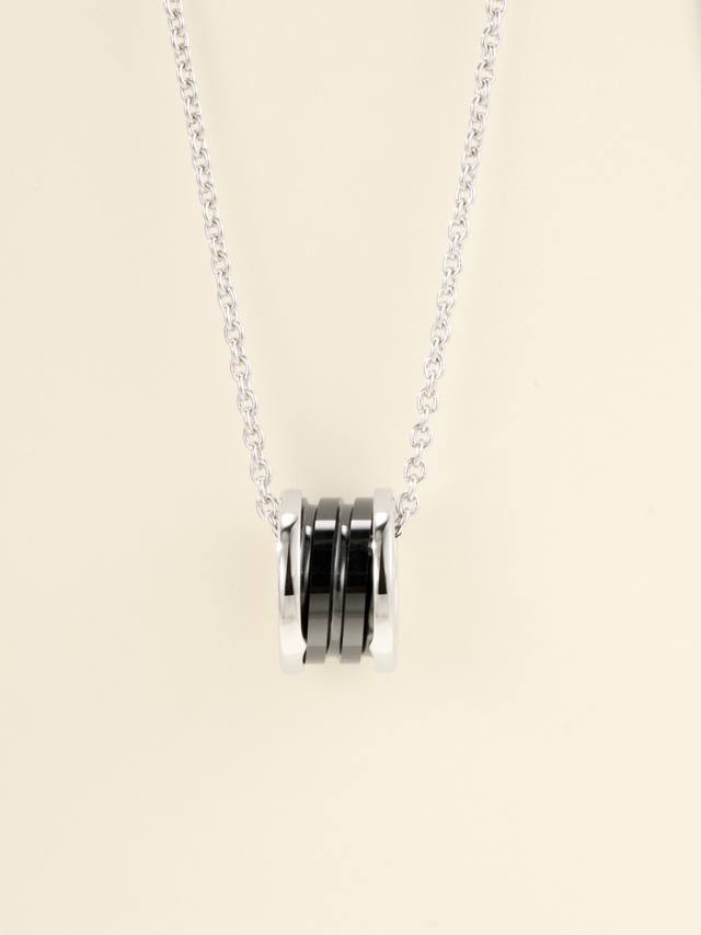 For loyal fans of Poly*, every necklace will be considered to be purchased. Litt