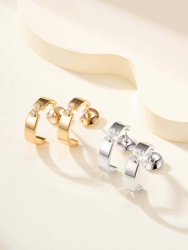 Liens series earrings, romantic Valentine's month, the air is filled with sweetn