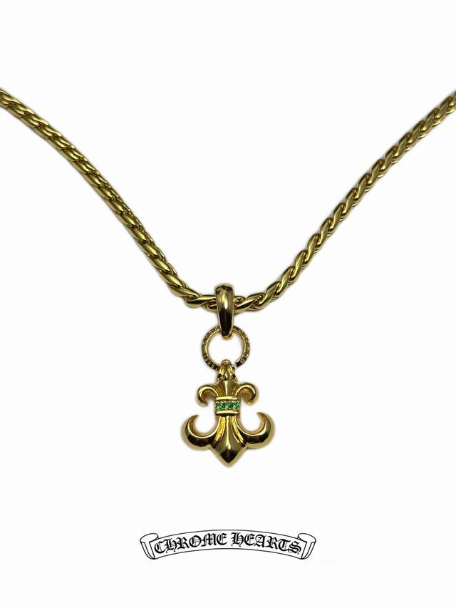 Hot item recommendation: Chrome Hearts gold scout flower necklace, very cool. Ch