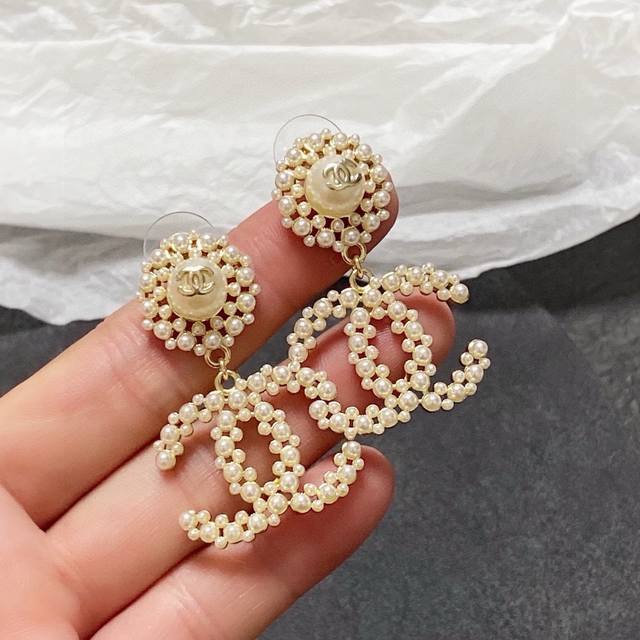 New Chanel millet pearl earrings hot-selling models synchronized with the count