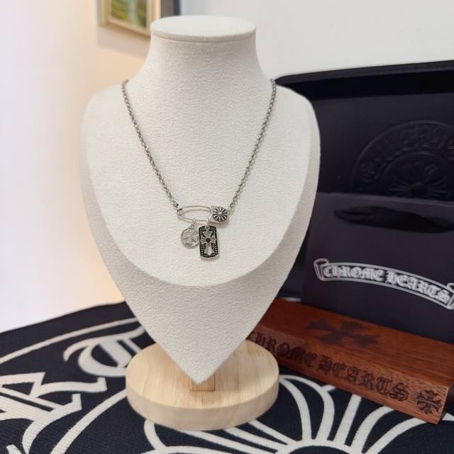 Counter quality Chrome Hearts Chrome Hearts brooch square necklace, concave and