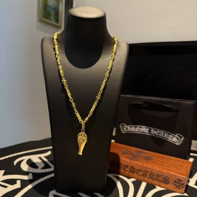 New counter quality Chrome Hearts Chrome Hearts gold flower ball necklace cross