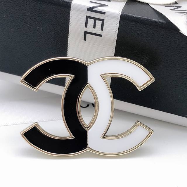 No. Xxz0141 Chanel black and pink two-color matching oil drop brooch DDD