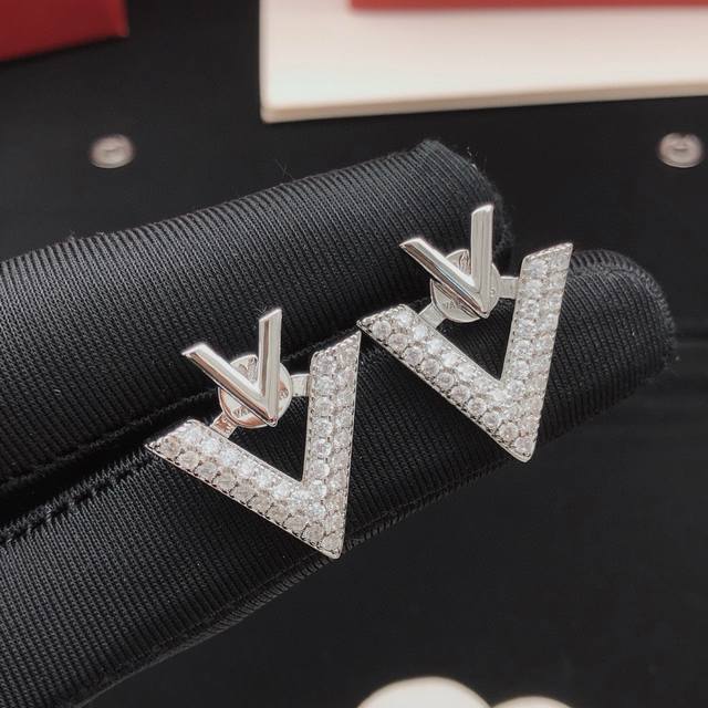 No.Ved0265 Valenti*O latest Vv diamond earrings consistent Zp brass material DDD