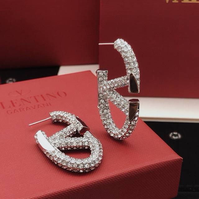 No.Ved0255Large size Valenti*O latest silver diamond earrings consistent Zp bras