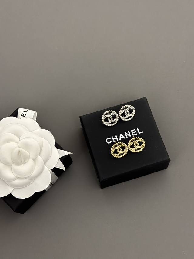 High quality details as shown, earrings Ch Nel Vintage series Ch Nel Vintage ro