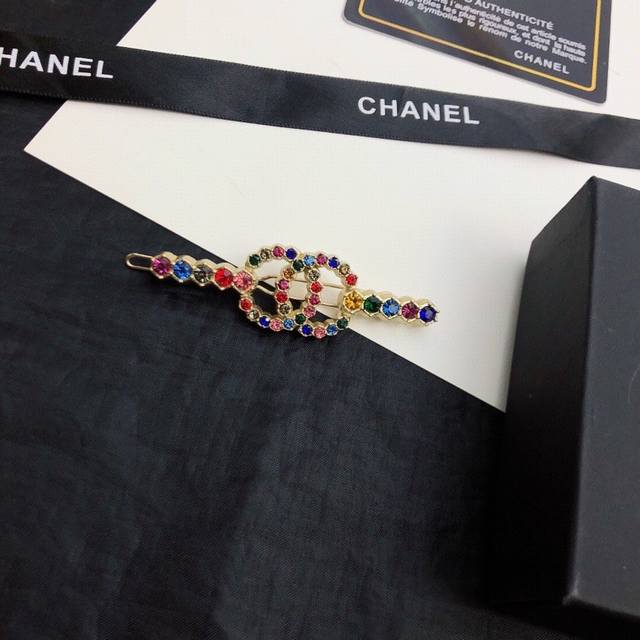 Chanel Chanel fashion Chanel double C color diamond hairpin the highest version