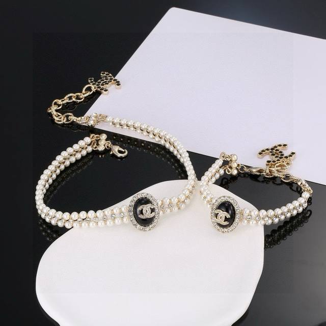 Chanel Chanel oval pearl diamond double-layer necklace, neck chain and bracelet