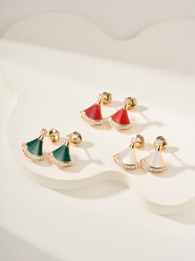 P price, malachite, red and white The dazzling Divas' Dream series of natural st