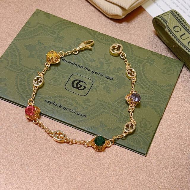 Newly released Gucci bracelet, the latest classic style, exquisite in both styl