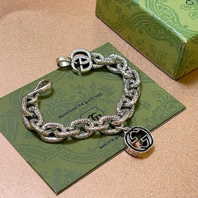 2025 Gucci's latest recommended series Gucci bracelets are the latest classic ne