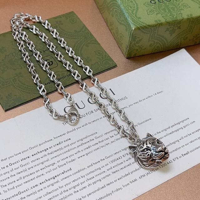 So cool Gucci necklace 2025 latest chain with higher grade. The same classic st