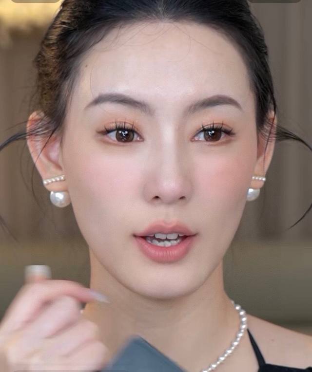 Xiaohongshu recommends the latest hot-selling high-end Celine Celine high-qualit