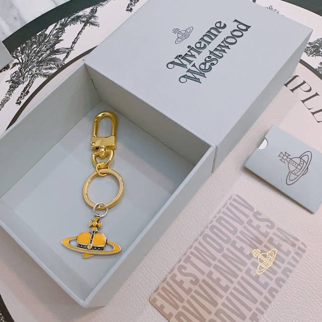 New product release The Queen Mother's key chain bag chain latest model bag pend