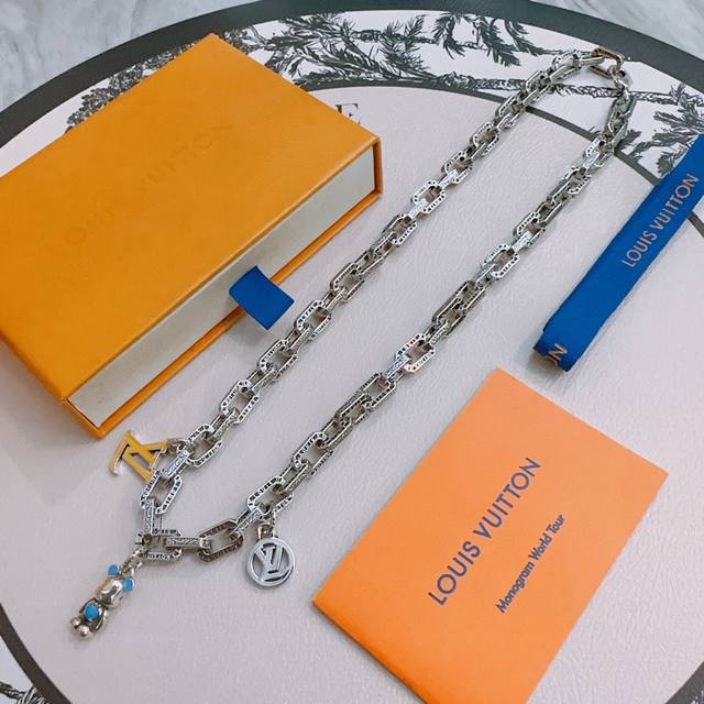 Louis Vuitton Lv necklace original goods, new model from the counter, retro fash