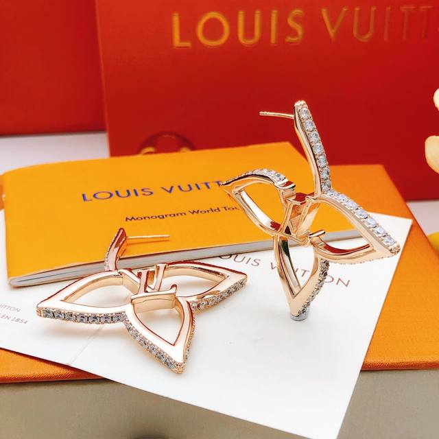 No.Led0344 Lv*Latest rose gold plum blossom diamond earrings consistent Zp brass