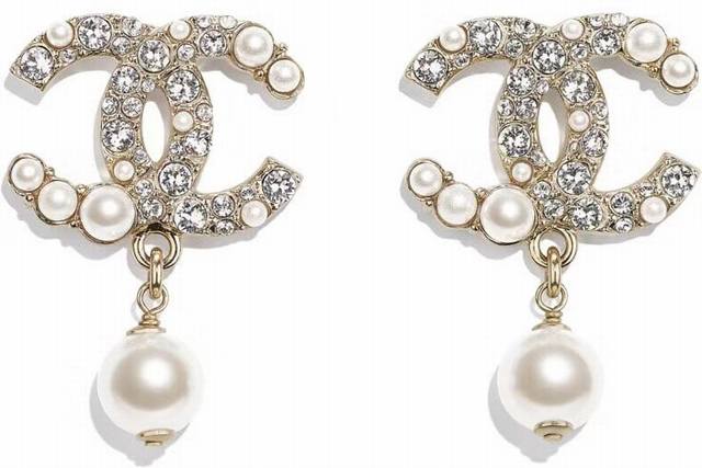 Chanel new size pearl earrings consistent Zp brass material DDD
