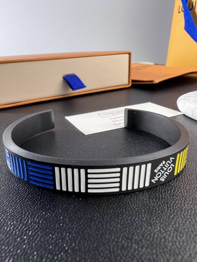 Lv black bracelet DDD