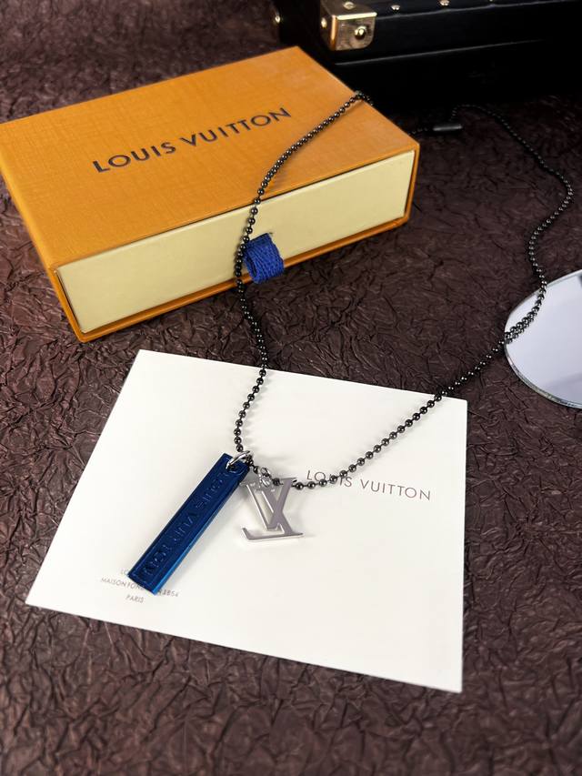 Lv necklace, Lvjia classic Lv necklace, Lvjia hot-selling model, fashionable and