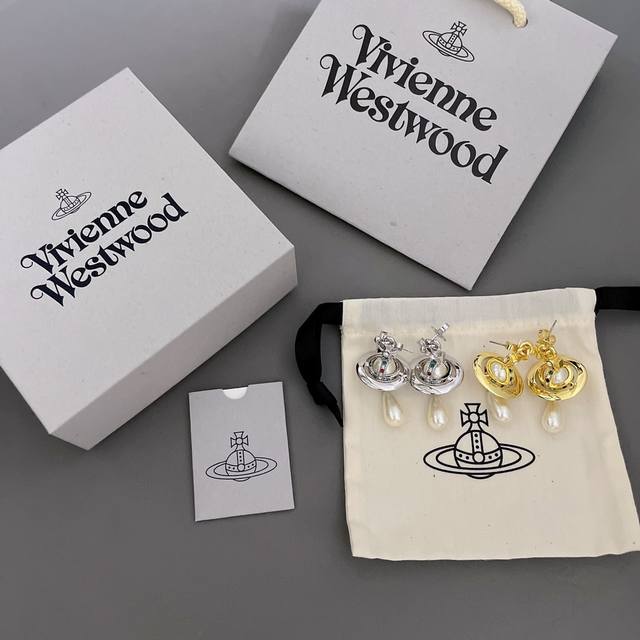 High quality details as shown in the picture Viviennewestwood Baby, what is a h