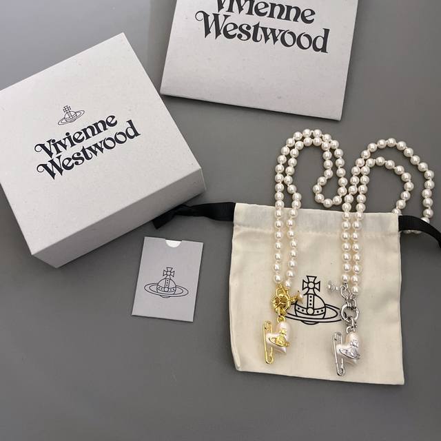 High quality details as shown in the picture Viviennewestwood is so beautiful t