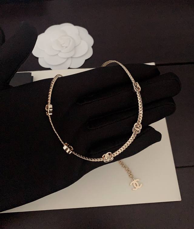 Ch*Nel Latest light gold 5 flower Cc necklace consistent Zp brass material DDD