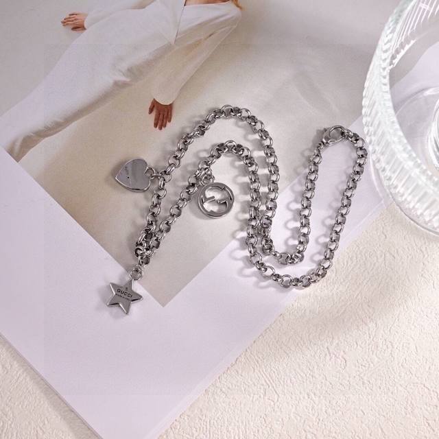 Necklace Bracelet Gucci Fashion accessories, good style is not enough, the deta