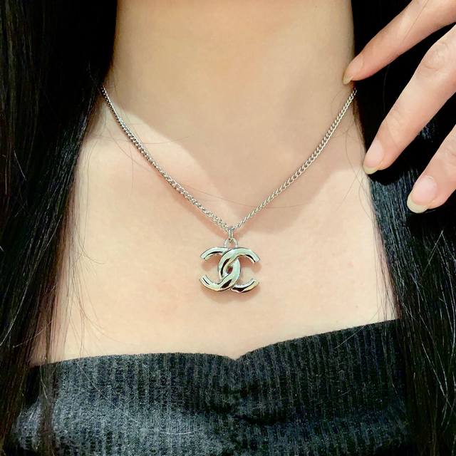 Chanel classic double C necklace DDD