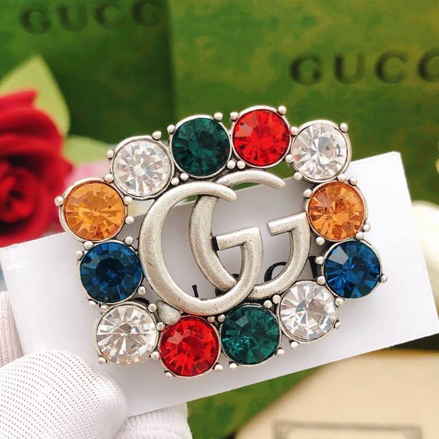 No. Gxz0022 Gucc*Latest silver color diamond brooch consistent Zp brass materia