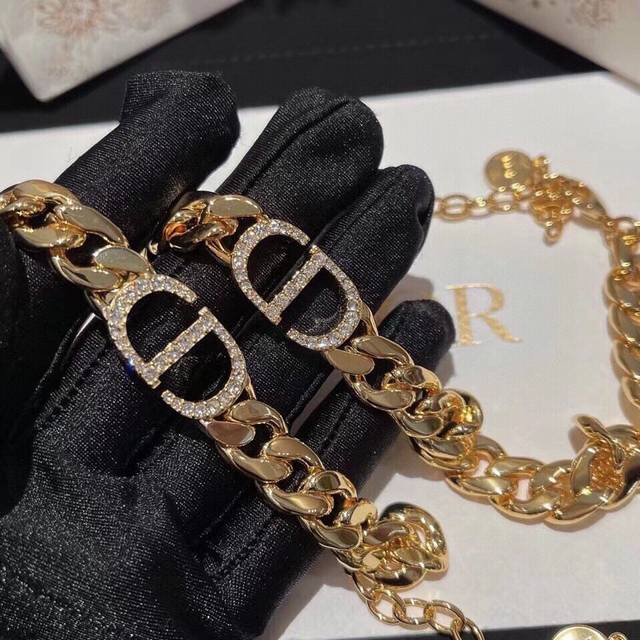 No.Dsl0117BraceletDDDNo.Dxl0156NecklaceDDDDior counterCdEarringsDiorThis year's
