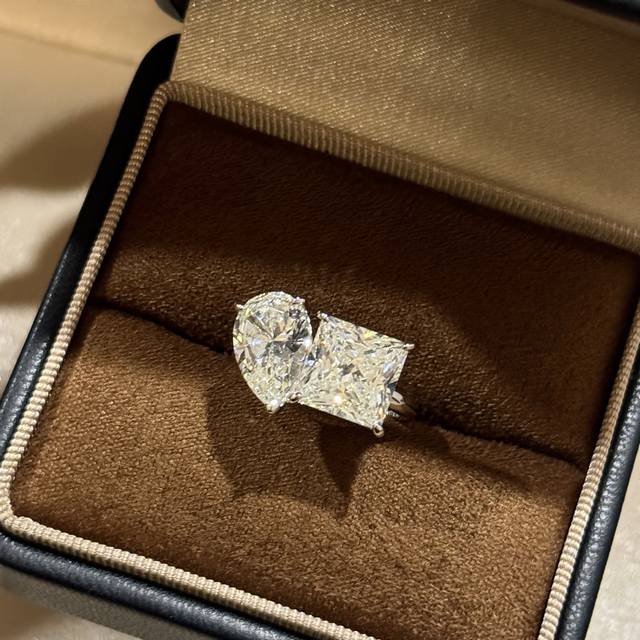 A6334 Rich Lady Series Simulated Diamond Brand New Water Drop Square Diamond Rin