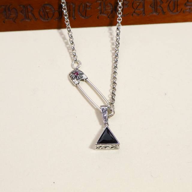 New arrivals: Chrome Hearts necklace, brooch chain, different patterns and desi