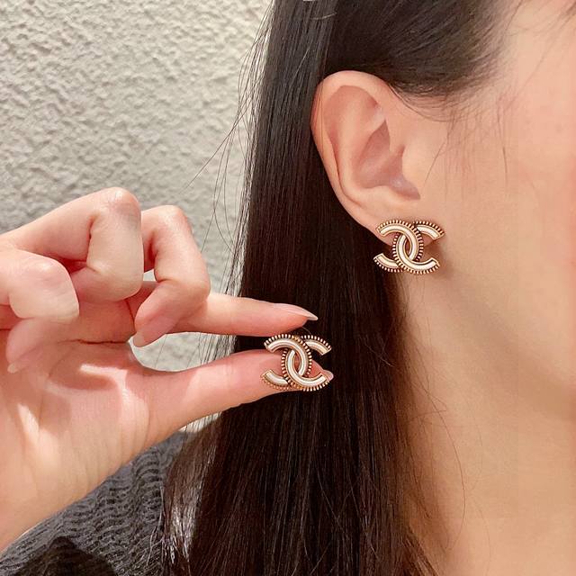 Chanel classic double C earrings DDD