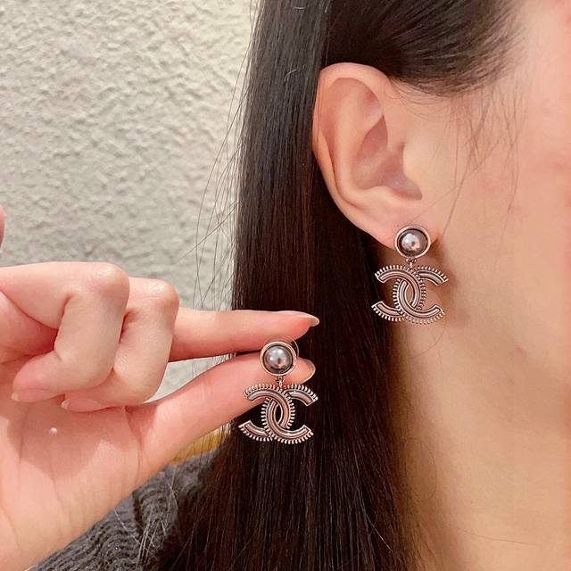 Chanel Pearl Double C Earrings DDD