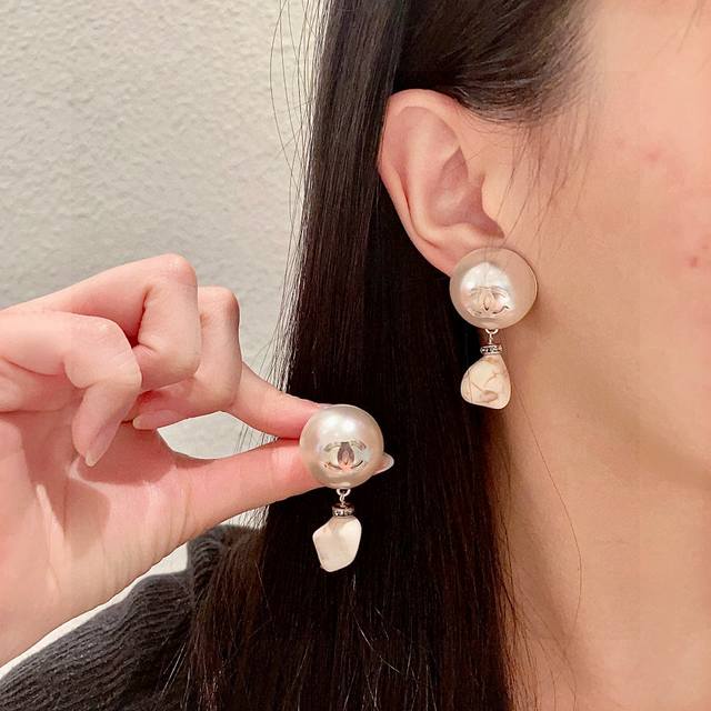 Chanel Pearl Double C Earrings DDD
