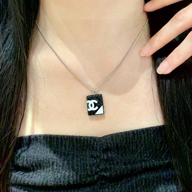 Chanel prismatic double C necklace DDD