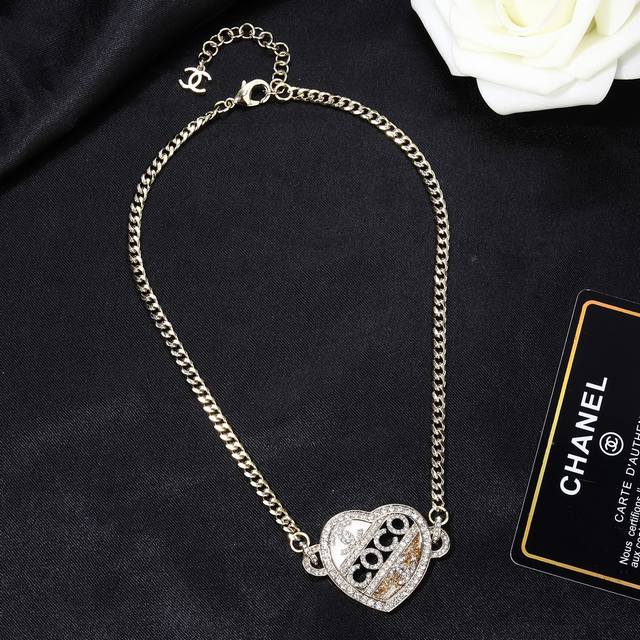 Chanel new necklace counter synchronous new double C fine craftsmanship origina