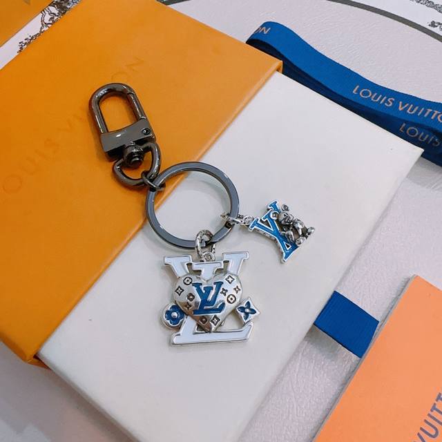 New product release Lv keychain Lv bag buckle latest model bag pendant with hig