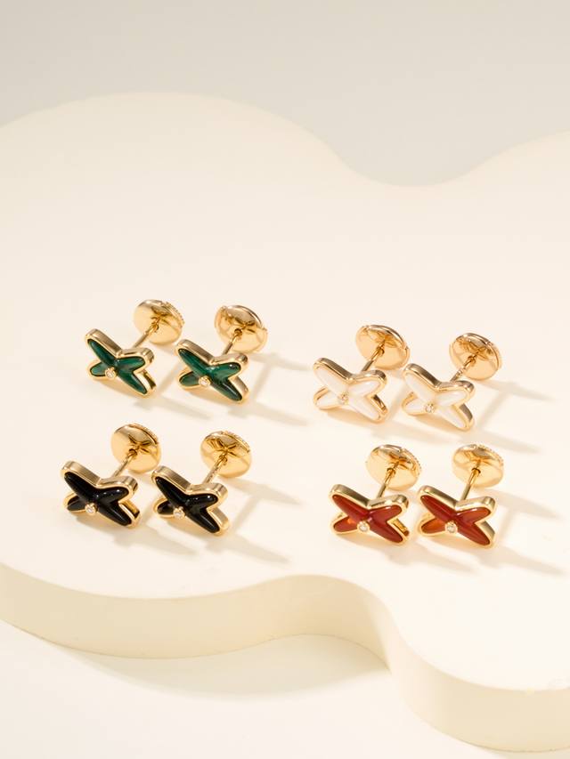Malachite, other stones Shangmei classic white mother-of-pearl cross earrings, H