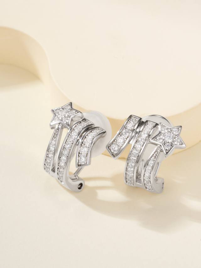 Clip-on earrings, no need for ear piercings Etoile Filante comet earrings, whit