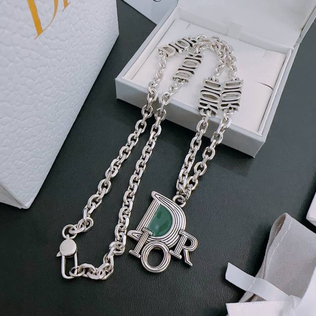 Dior new Dior necklace original goods counter new model open mold retro fashion