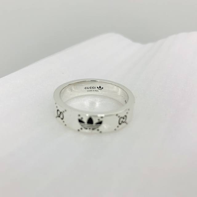 Gucci Gucci clover co-branded ring narrow version size 12-24 DDD