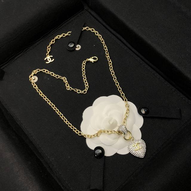 Chanel Chanel vintage double C necklace original replica logo Xiaoxiang's styles